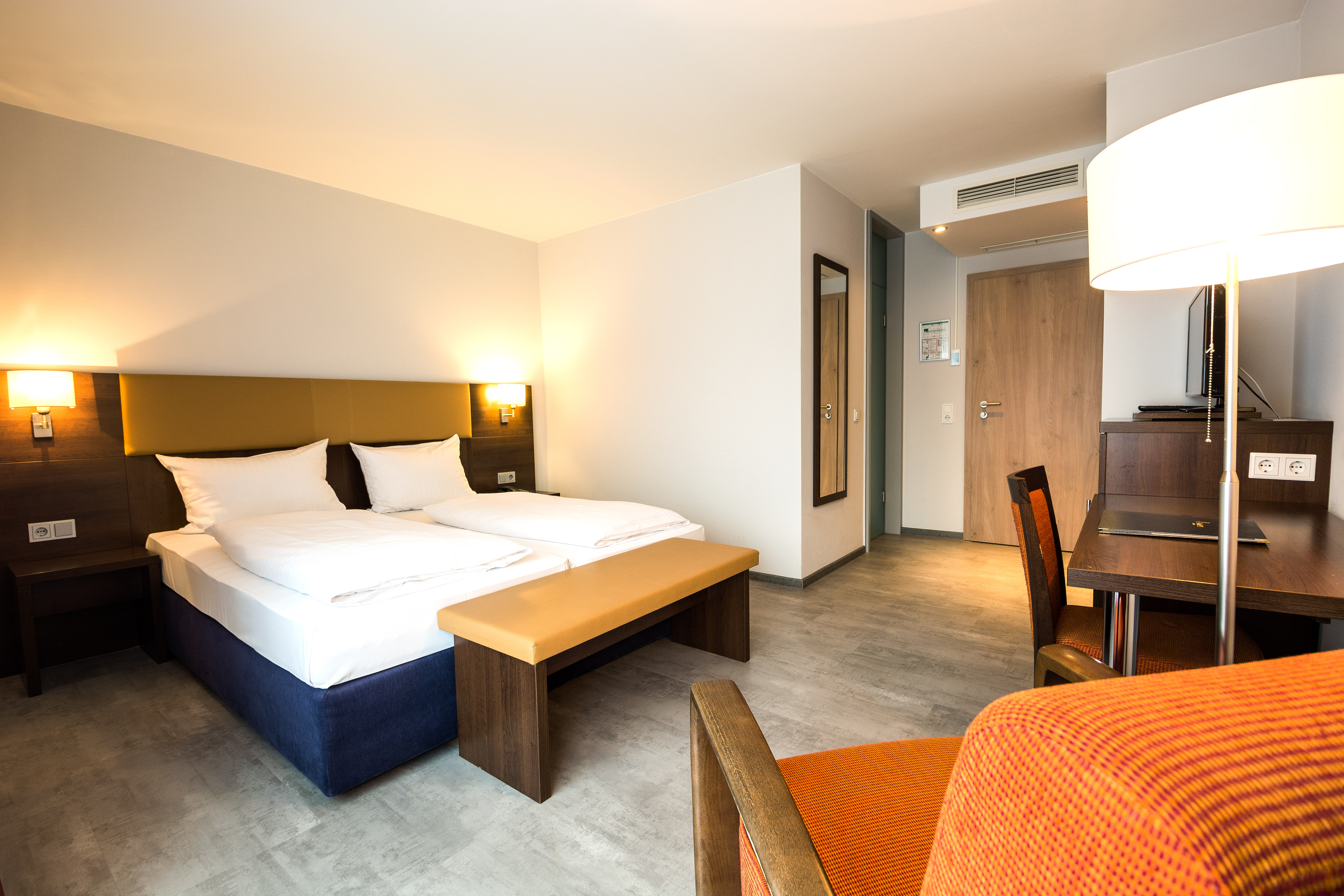Doppelzimmer mit Balkon im domus Hotel München-Lehe