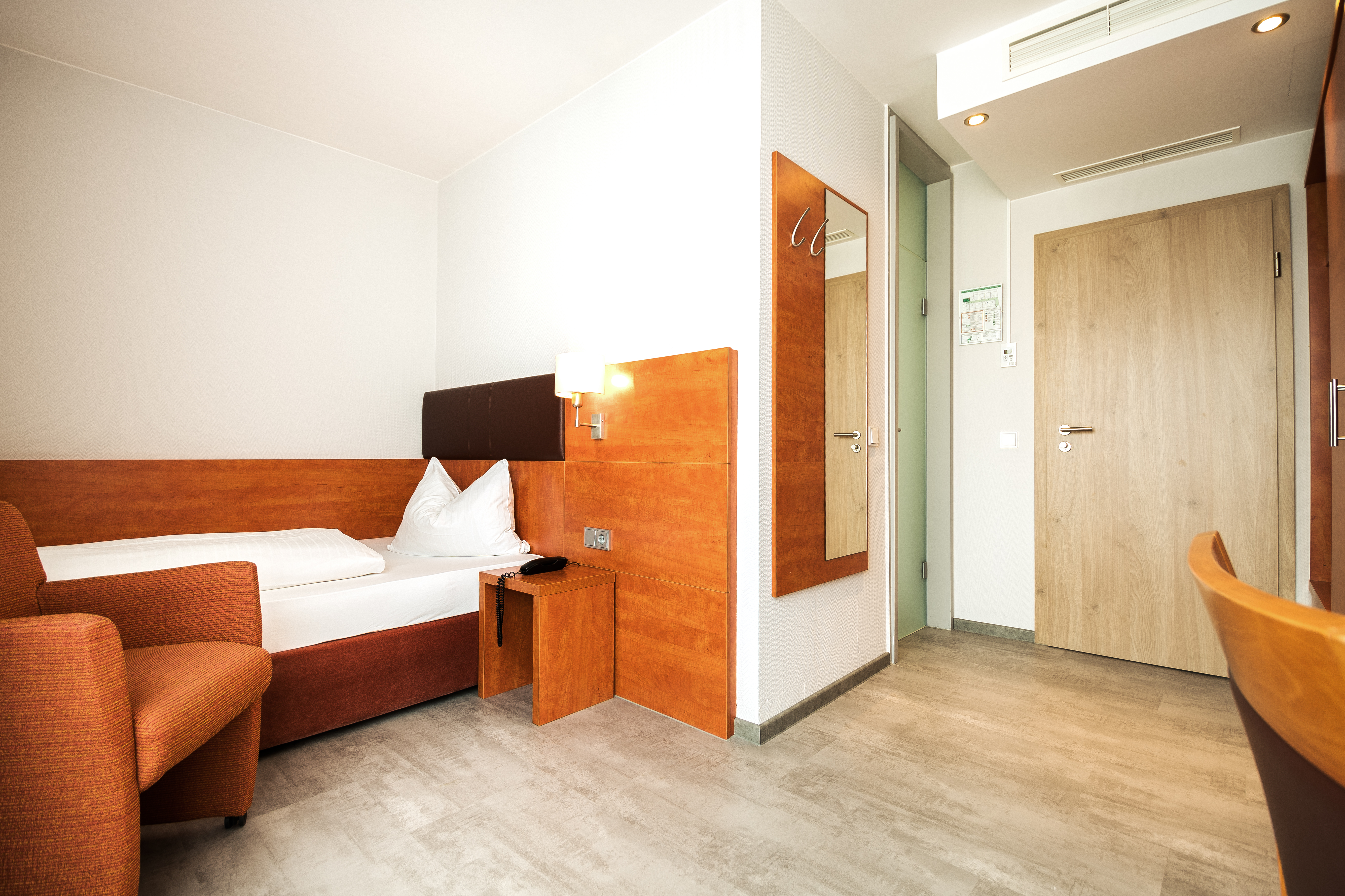 Einzelzimmer mit Balkon im domus Hotel München Lehel